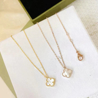 Mystic CLOVER MINI 9.5MM WHITE MOTHER-OF-PEARL NECKLACE
