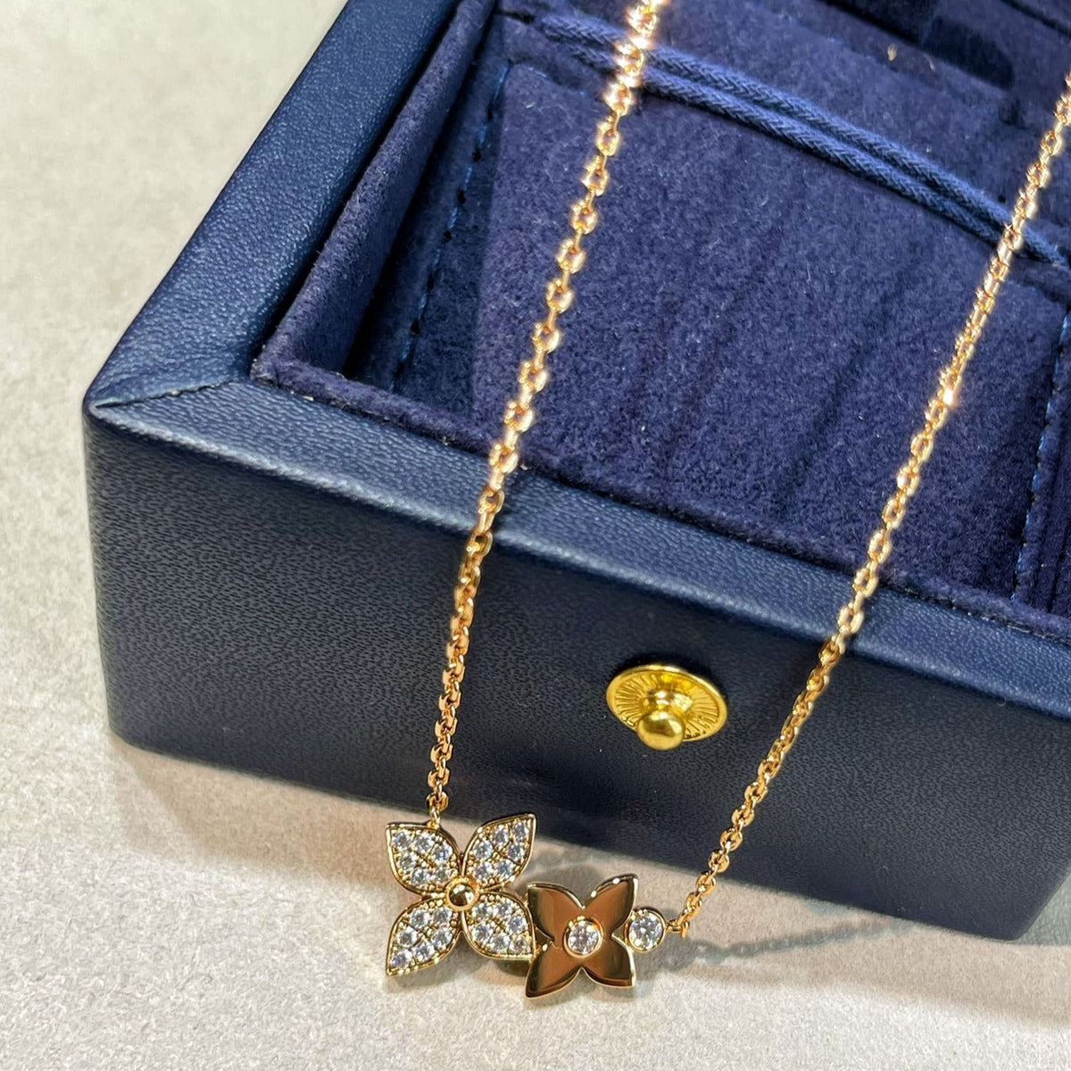 Mystic STAR BLOSSOM NECKLACE PINK GOLD DIAMONDS