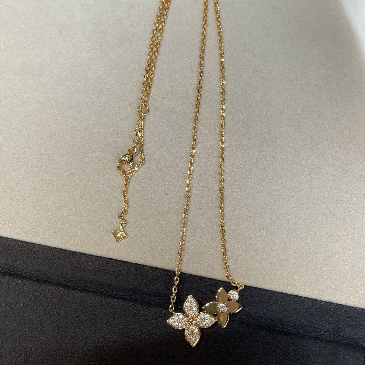 Mystic STAR BLOSSOM NECKLACE PINK GOLD DIAMONDS
