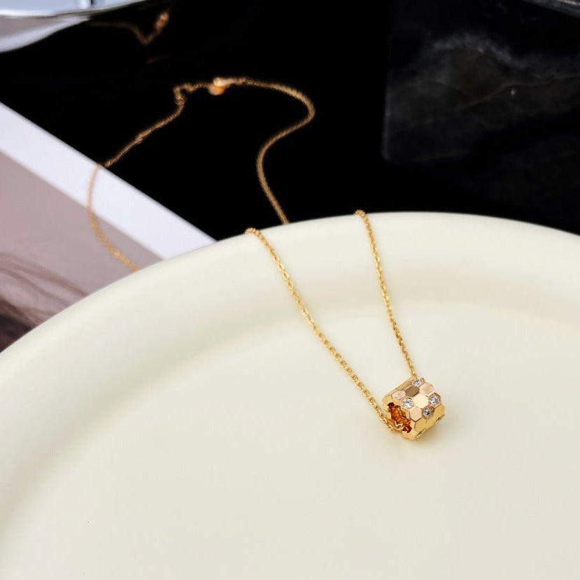 Mystic BEE MINI PEDANT DIAMOND NECKLACE