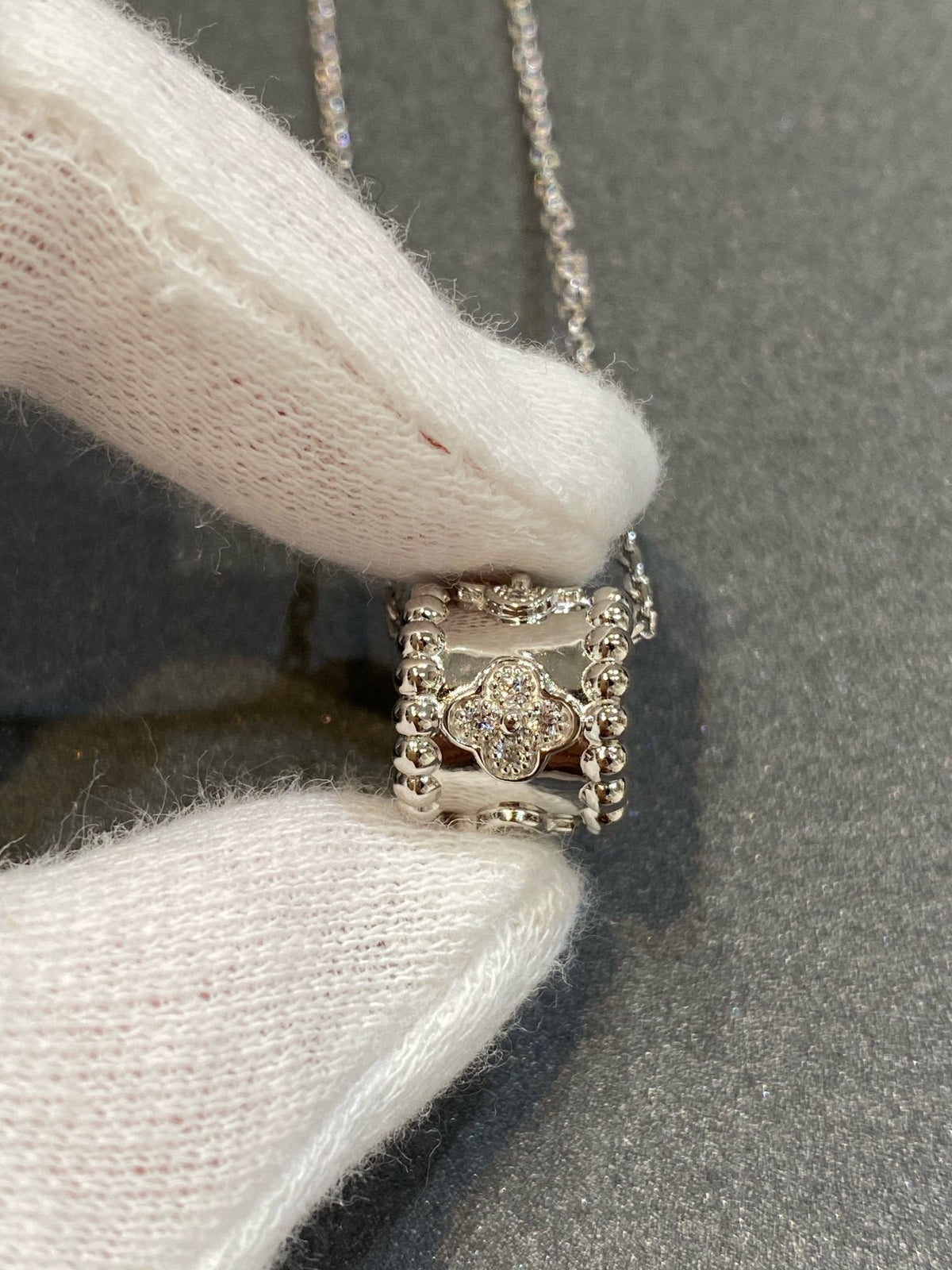 Mystic PERLEE PEDANT SIVLER DIAMOND NECKLACE