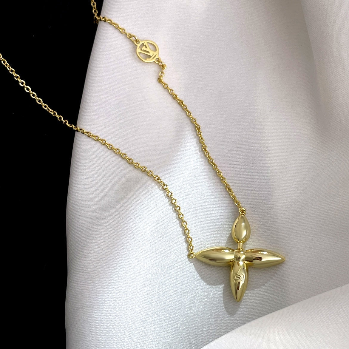 Mystic LOUISETTE GOLD NECKLACE