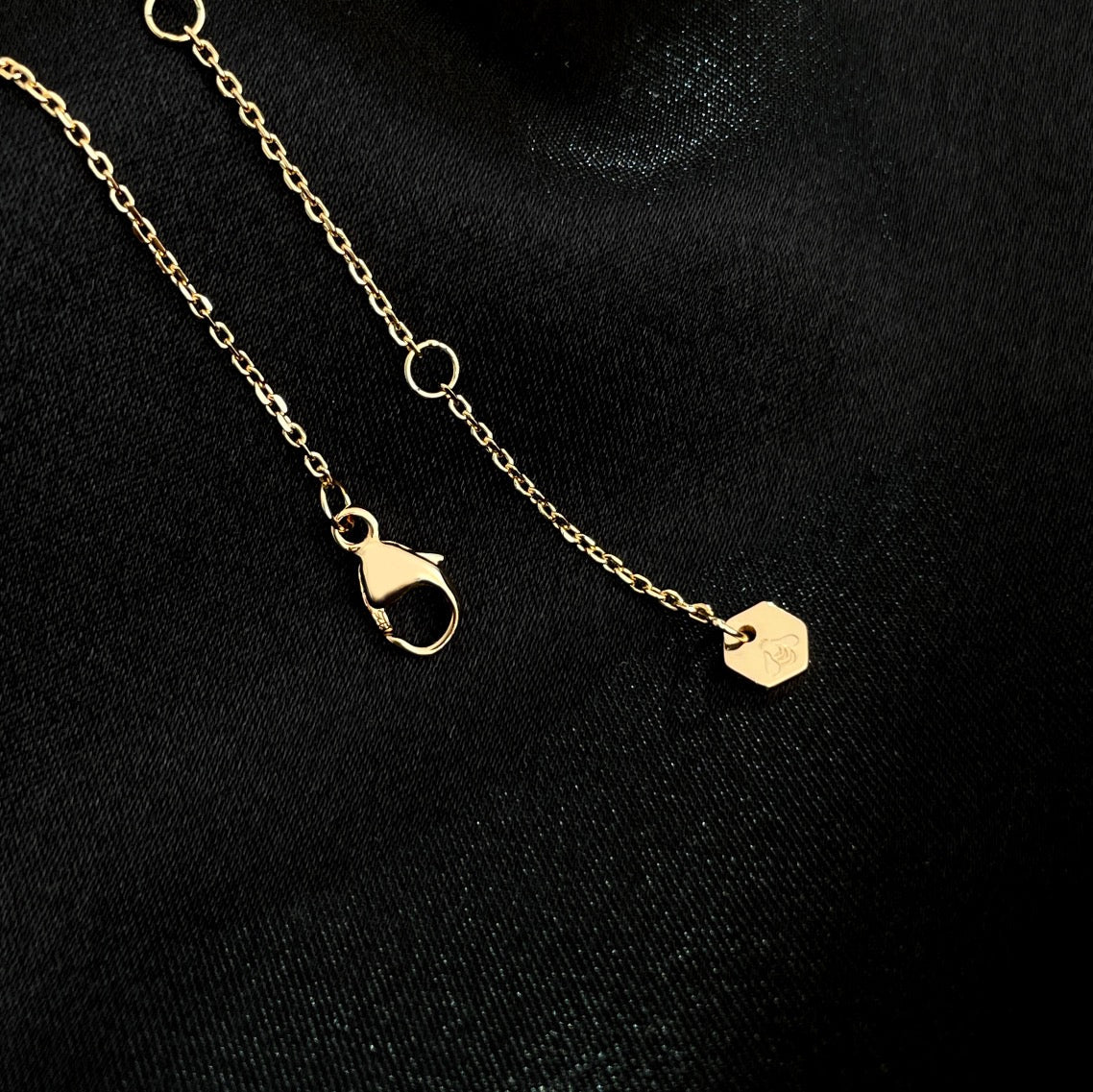 Mystic BEE MINI NECKLACE