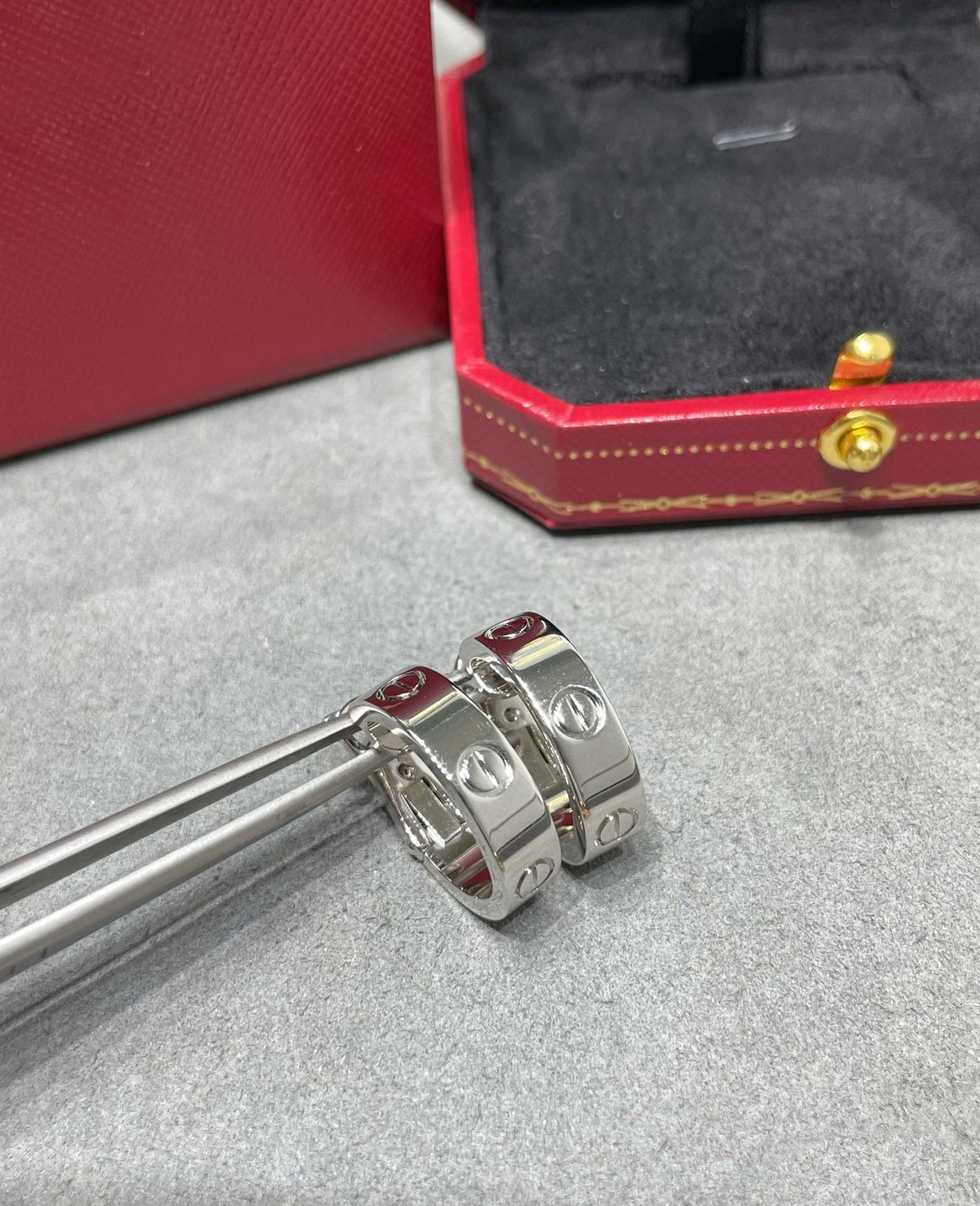 Mystic LOVE 5.5MM EARRINGS