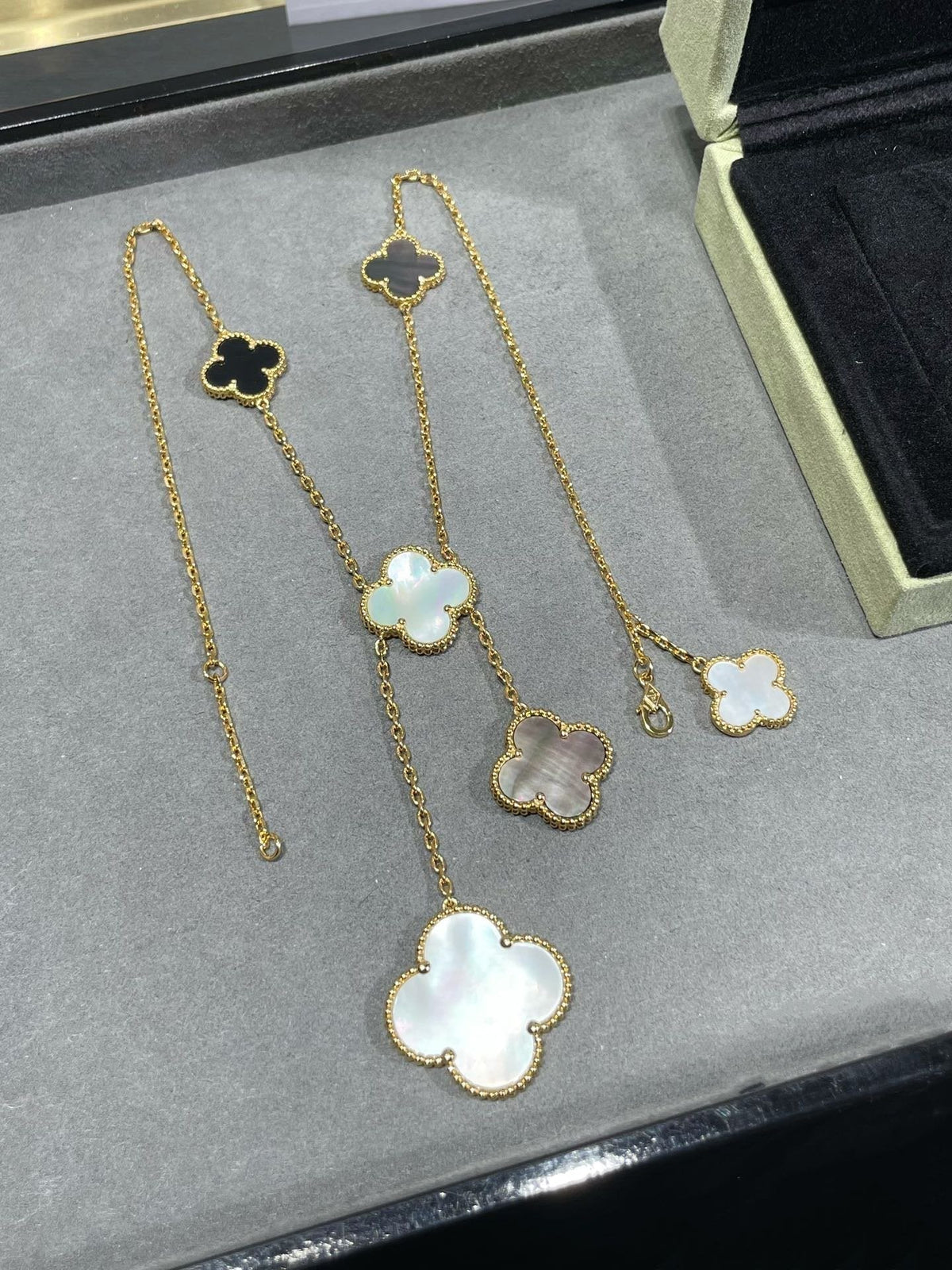 Mystic CLOVER 6 MOTIF MOP ONYX GOLD NECKLACE