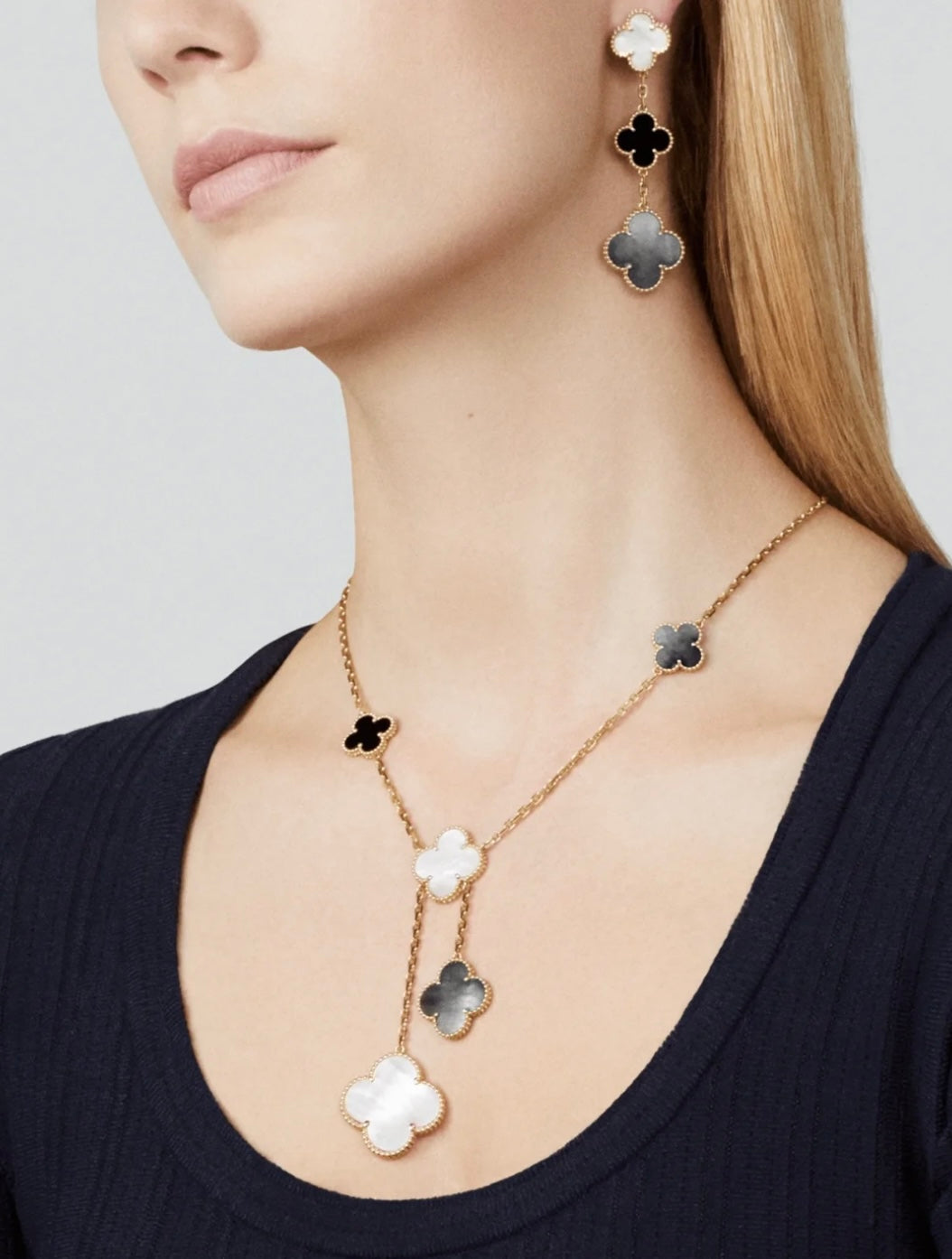 Mystic CLOVER 3 MOTIF MOP ONYX DARK MOP PINK GOLD EARRINGS