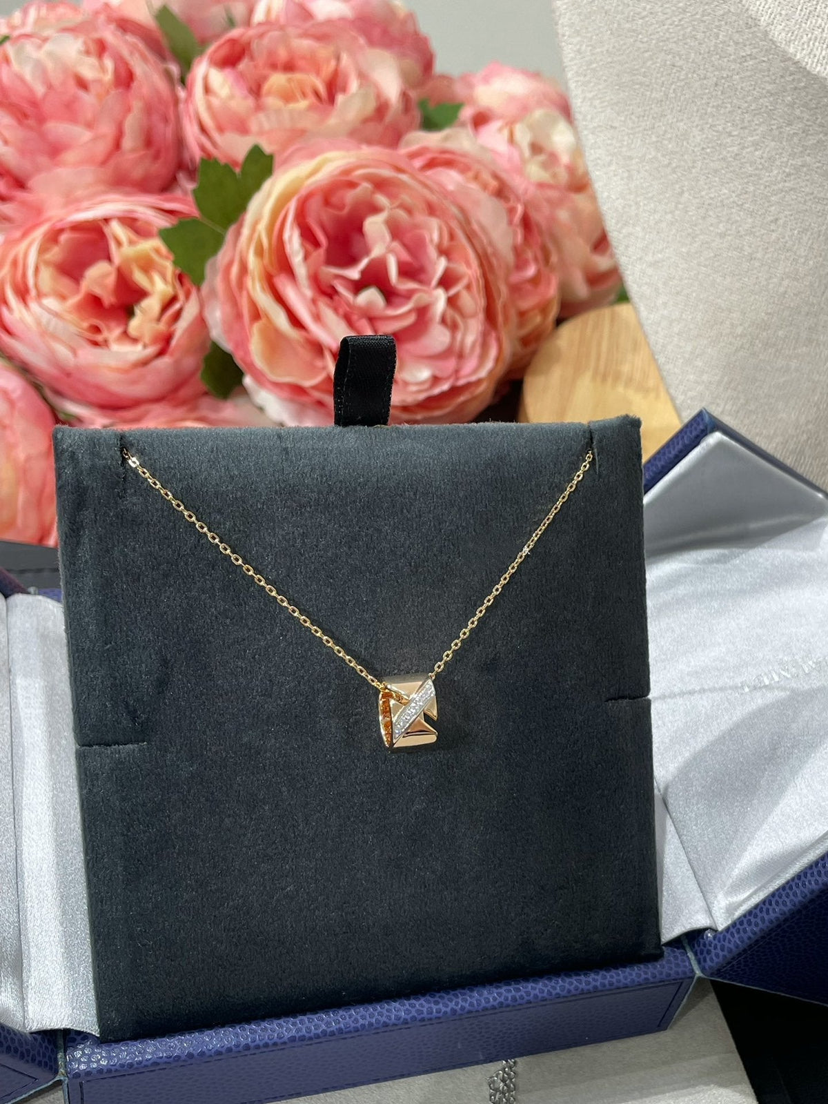 Mystic LIENS EVIDENCE DIAMOND NECKLACE