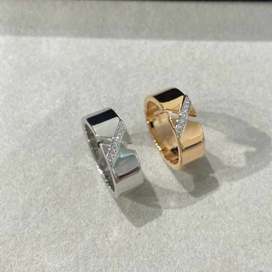 Mystic LIENS EVIDENCE DIAOMOND RING