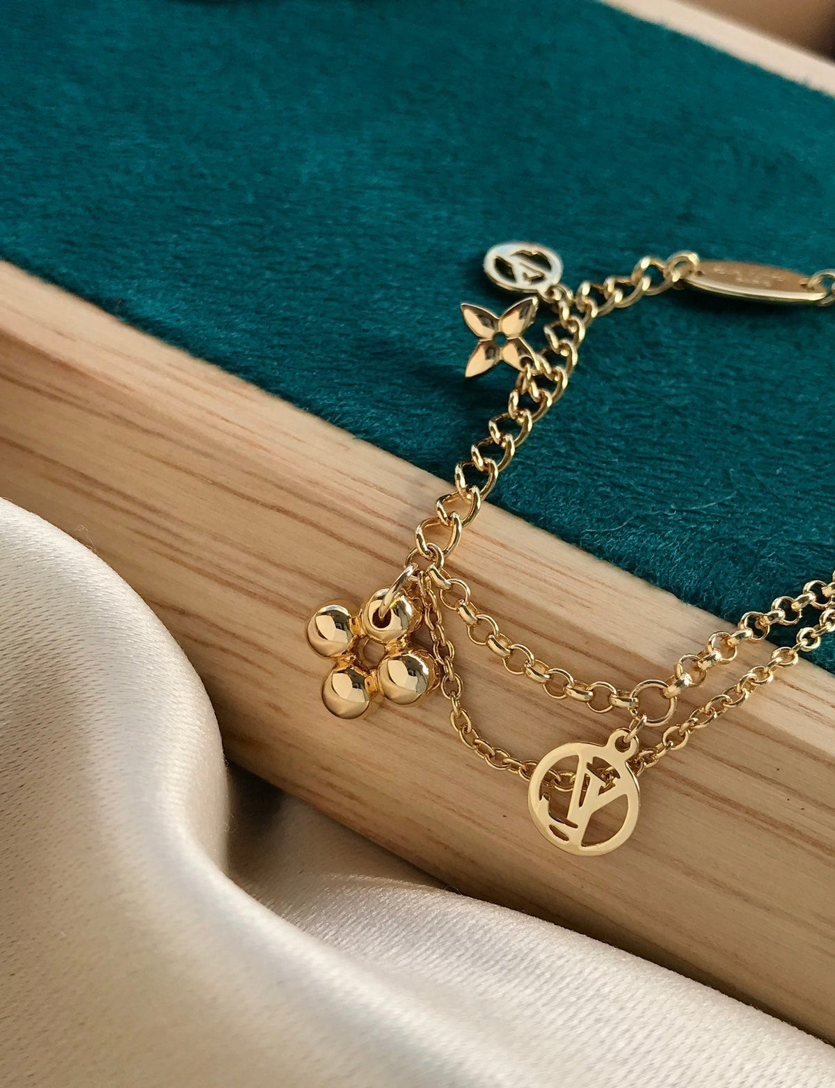 Mystic BLOOMING PINK GOLD MOP BRACELET