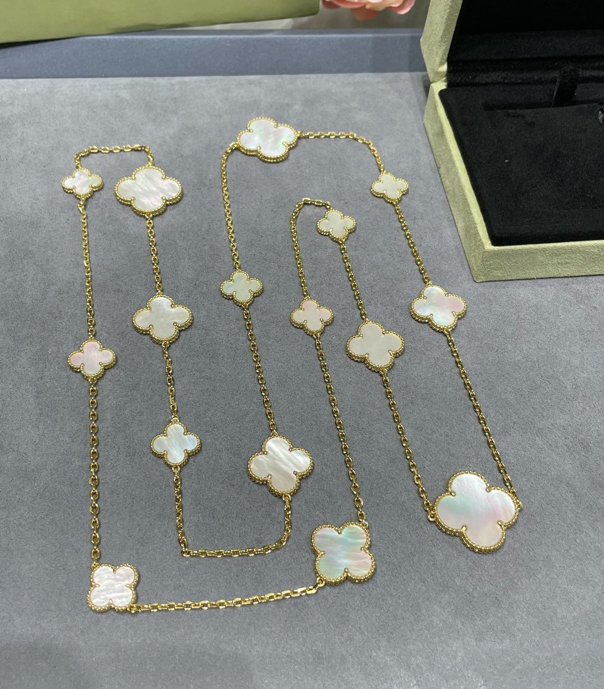 Mystic CLOVER 16 MOTIF WHITE MOP GOLD NECKLACE