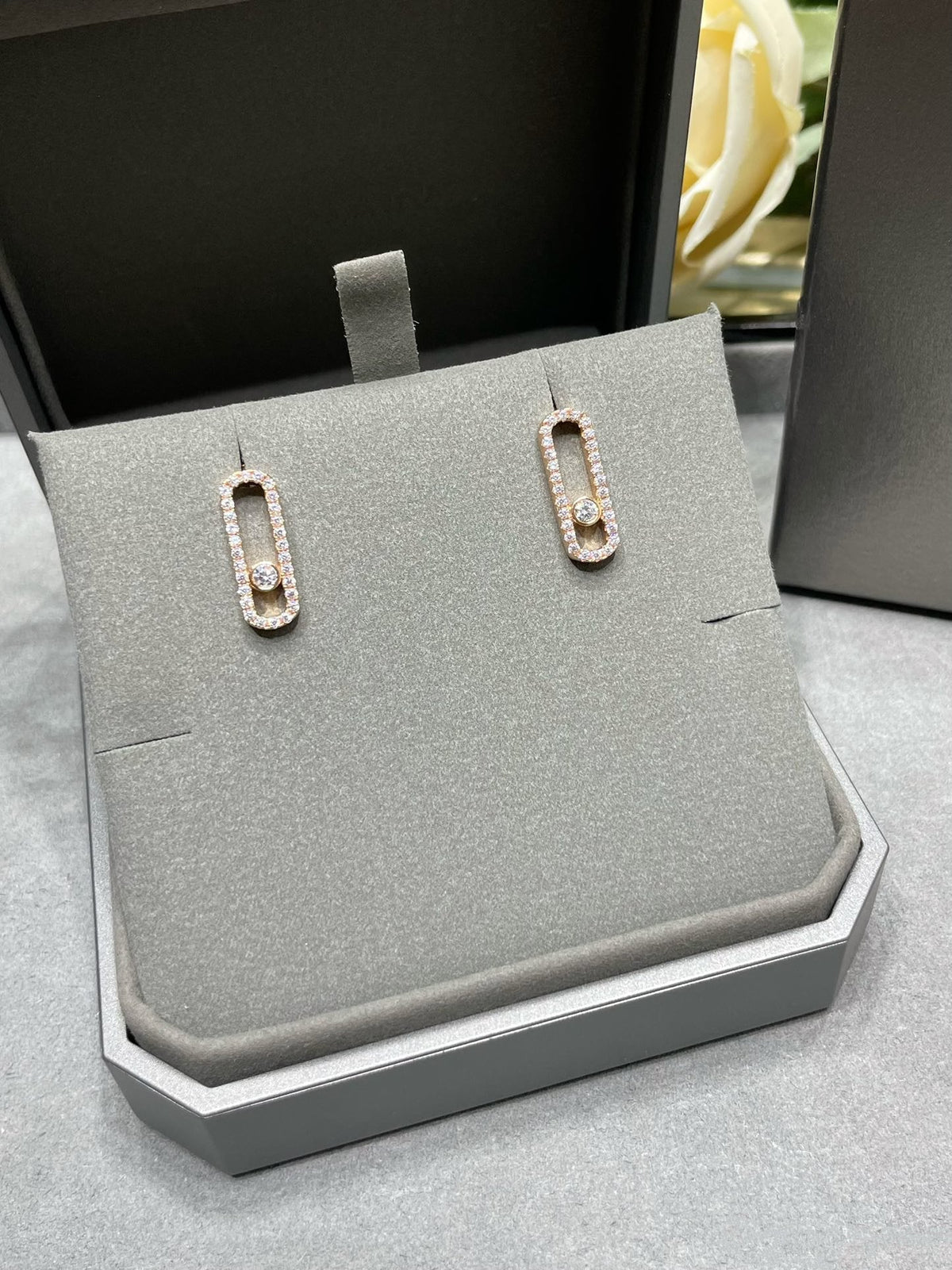[Mystic]MOVE UNO STUD DIAMOND PAVED EARRINGS