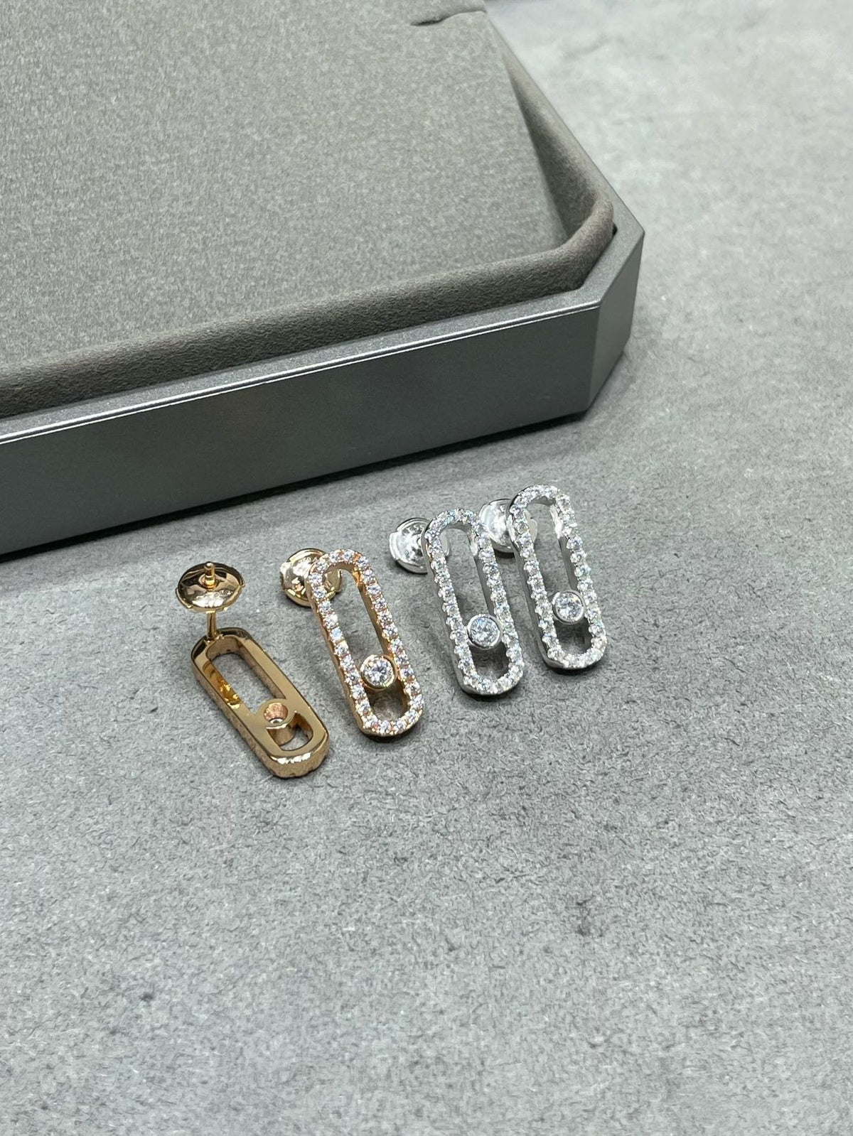[Mystic]MOVE UNO STUD DIAMOND PAVED EARRINGS
