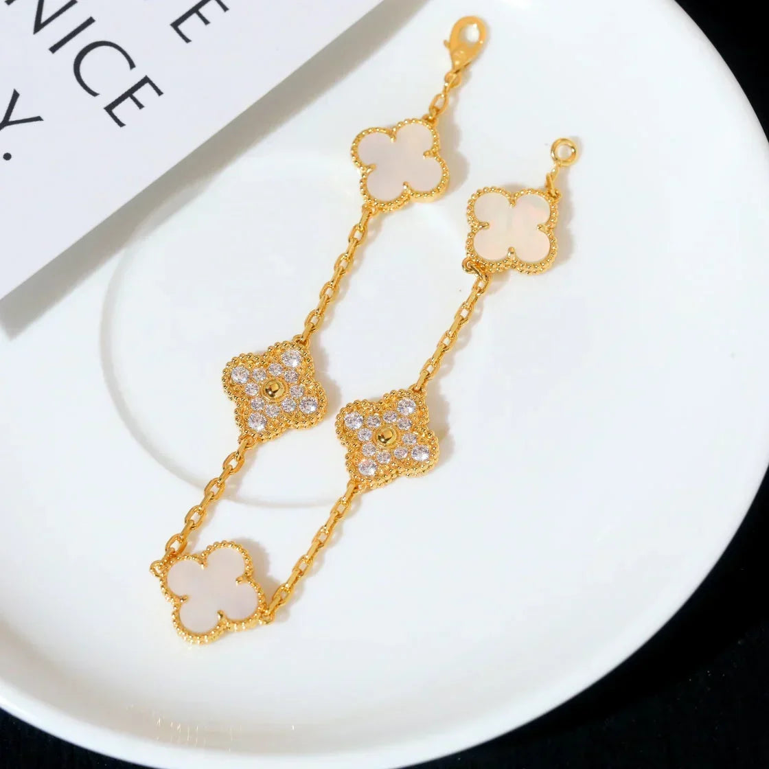 [Mystic ]New CLOVER WHITE PEARL MOP 5 MOTIF BRACELET COLLECTION