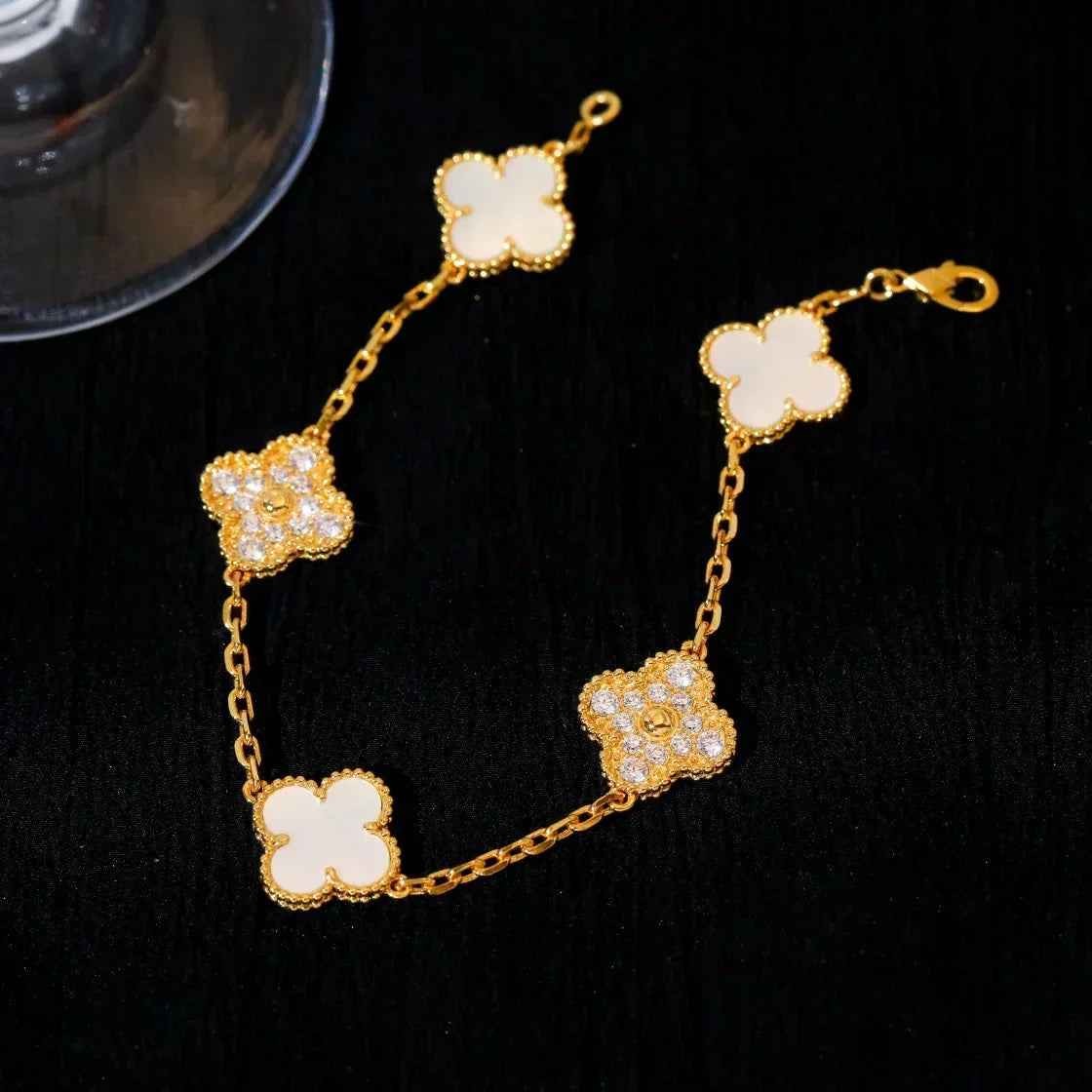 [Mystic ]New CLOVER WHITE PEARL MOP 5 MOTIF BRACELET COLLECTION