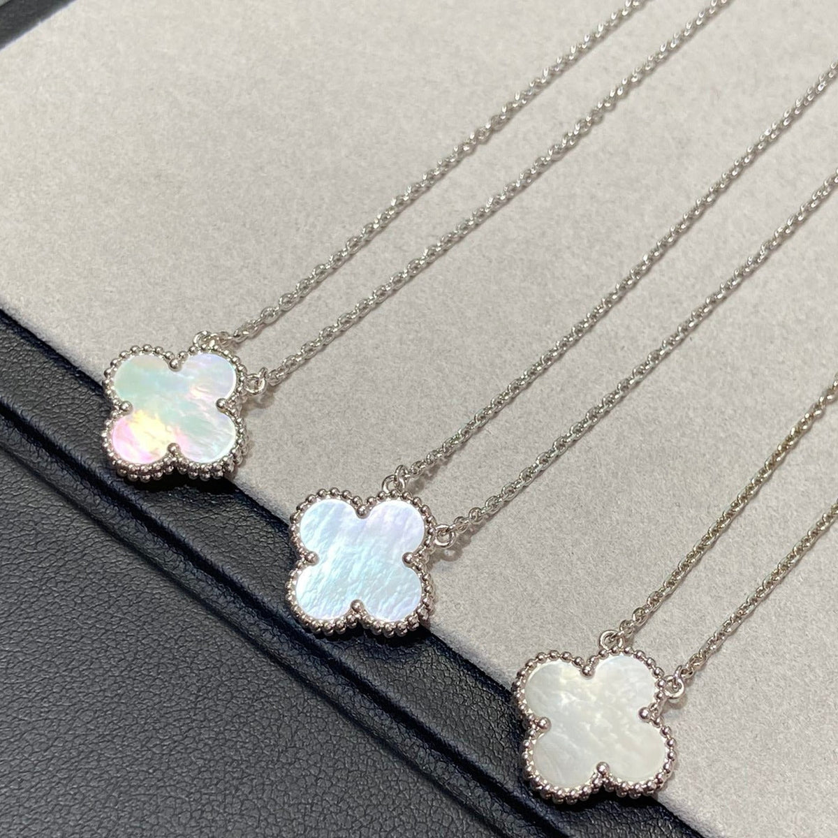 Mystic CLOVER MEDIUM SILVER WHITE MOP NECKLACE