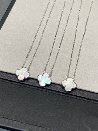 Mystic CLOVER MEDIUM SILVER WHITE MOP NECKLACE
