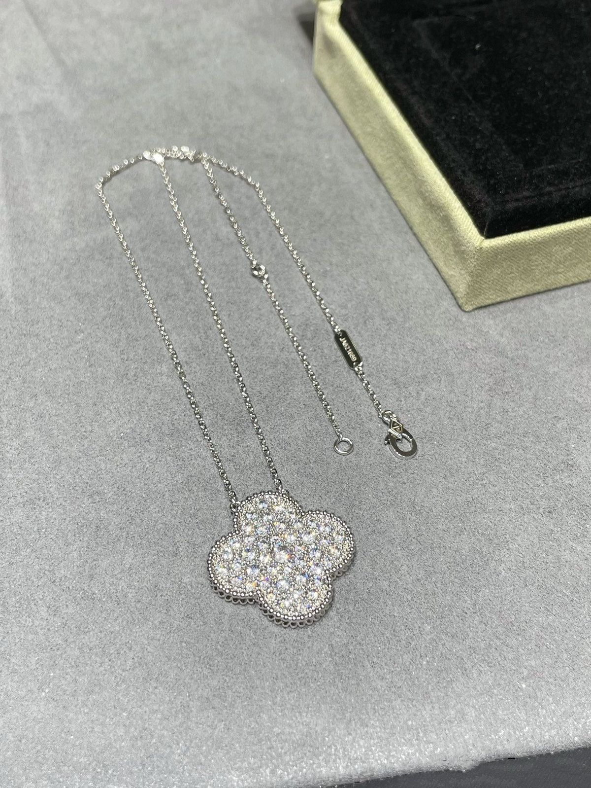 Mystic CLOVER 25MM LARGE PENDANT DIAMOND PAVED SILVER NECKLACE