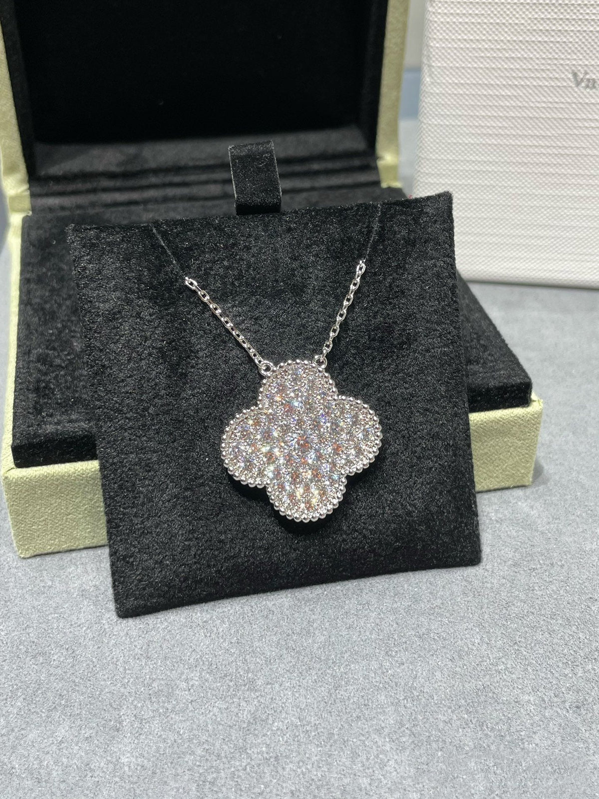 Mystic CLOVER 25MM LARGE PENDANT DIAMOND PAVED SILVER NECKLACE