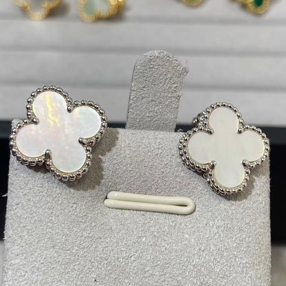 [Mystic ] CLOVER LARGE (20mm) 1 MOTIFS WHITE MOP STUD EARRINGS