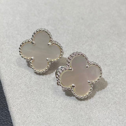 [Mystic ] CLOVER LARGE (20mm) 1 MOTIFS WHITE MOP STUD EARRINGS
