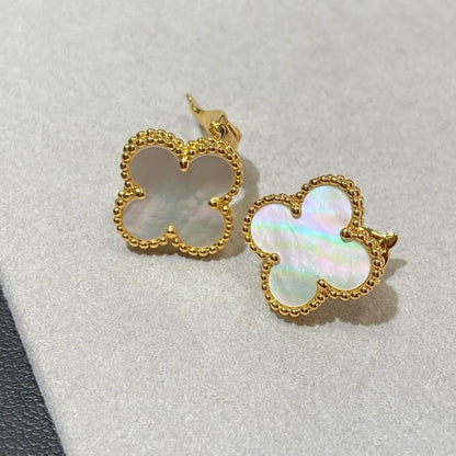 [Mystic ] CLOVER LARGE (20mm) 1 MOTIFS WHITE MOP STUD EARRINGS