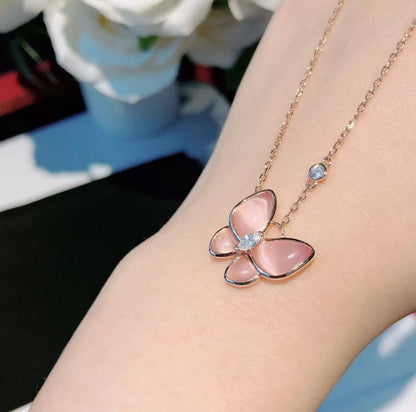 [Mystic ] BUTTERFLY PINK MOTHER-OF-PEARL DIAMOND NECKLACE