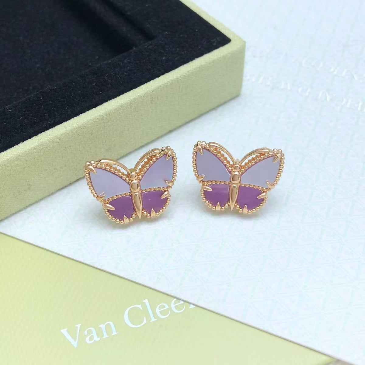 [Mystic ] 26 NEW CLOVER LUCKY LIGHT PURPLE SET