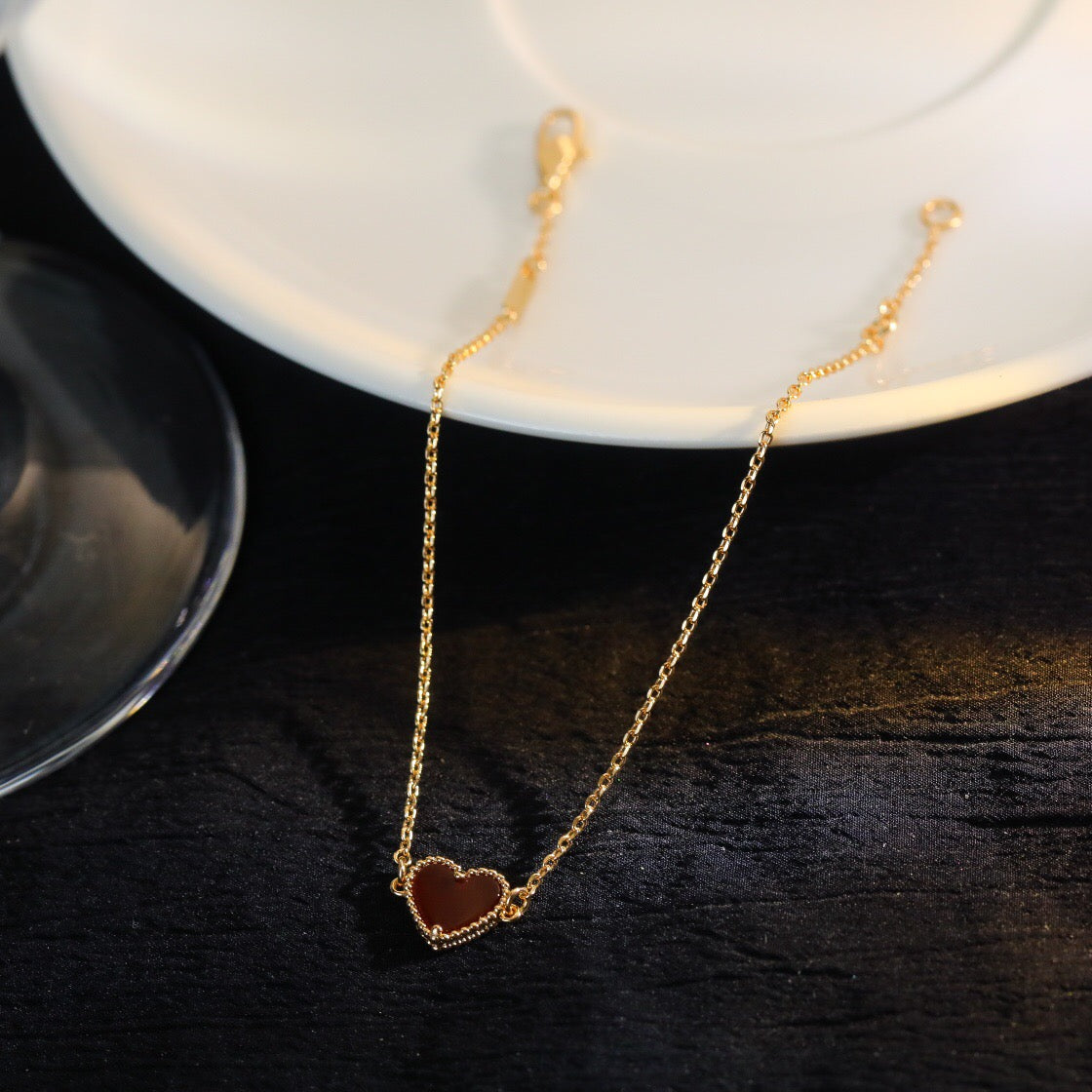 Mystic HEART-SHAPED  CARNELIAN SINGLE FLOWER BRACELET