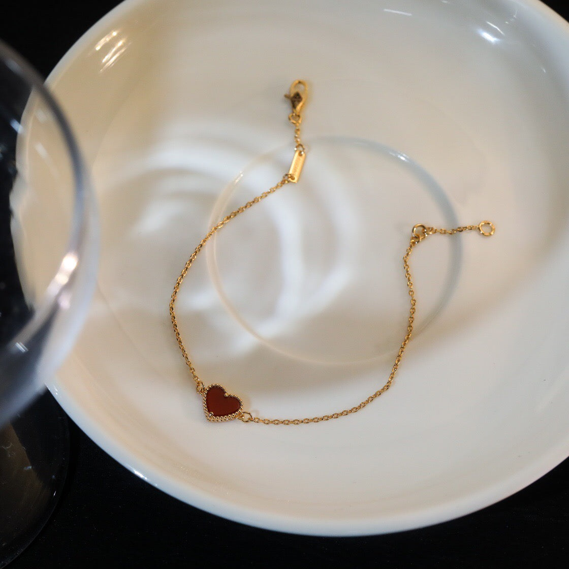 Mystic HEART-SHAPED  CARNELIAN SINGLE FLOWER BRACELET