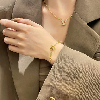 Mystic LOGO STAR MOTIF GOLD BRACELET