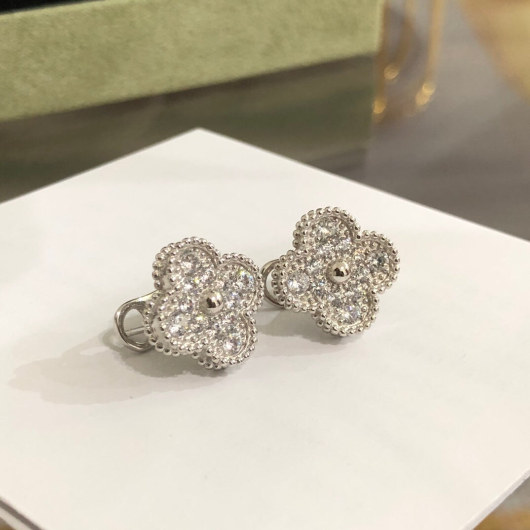 Mystic CLOVER 1 MOTIFS DIAMOND STUD EARRINGS SILVER