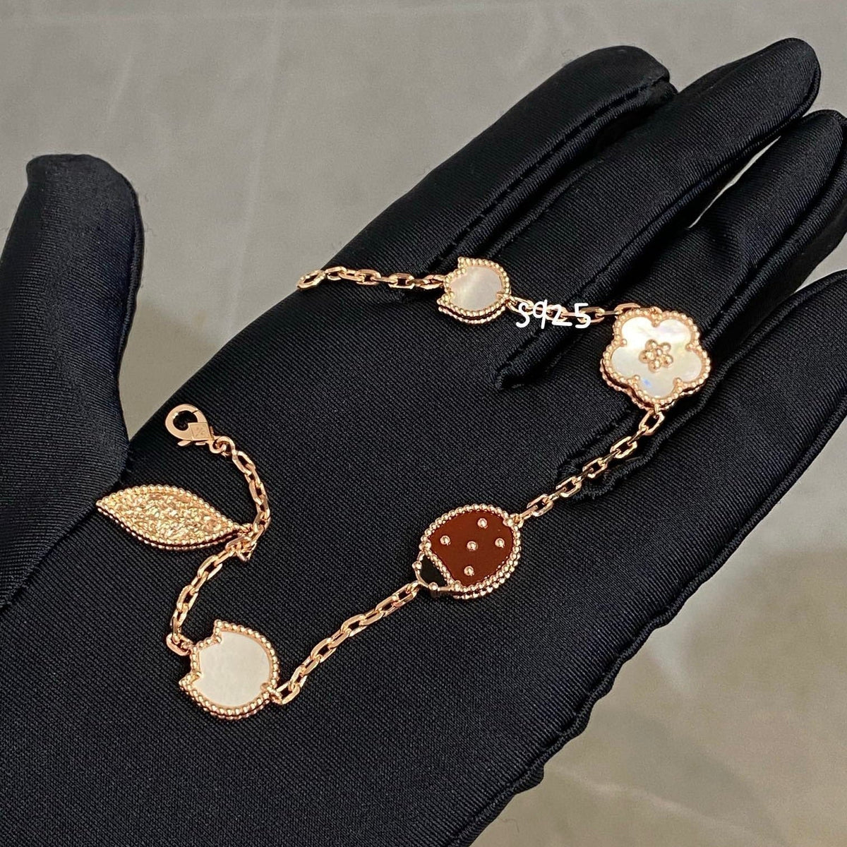 Mystic LUCKY SPRING 5 MOTIF BRACELET