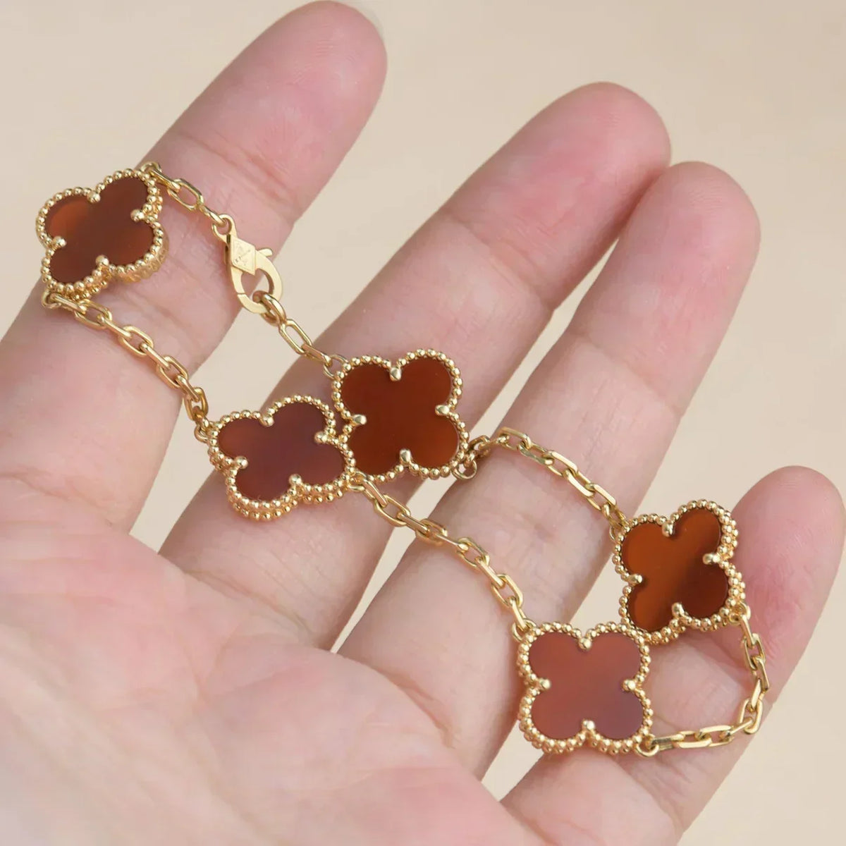 [Mystic ]New  CLOVER 5 MOTIF RED CORNELIAN BRACELET COLLECTION