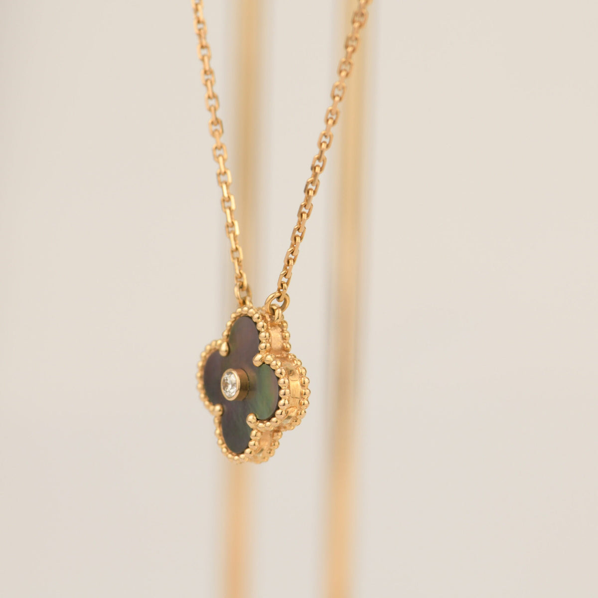 Mystic CLOVER 15MM DIAMOND AND MOTHER-OF-GREY NECKLACE