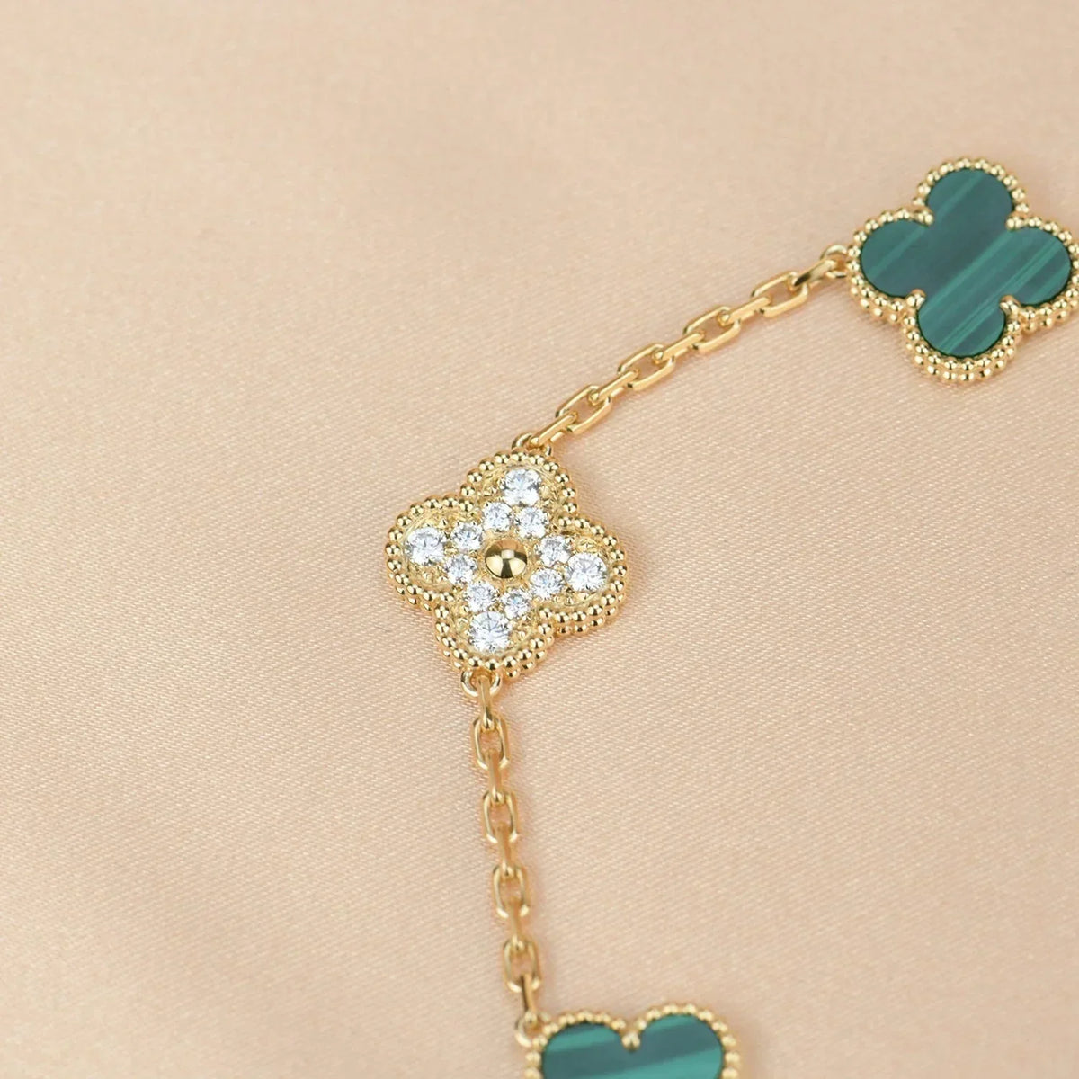 [Mystic ]New  CLOVER 5 MOTIF MALACHITE BRACELET COLLECTION