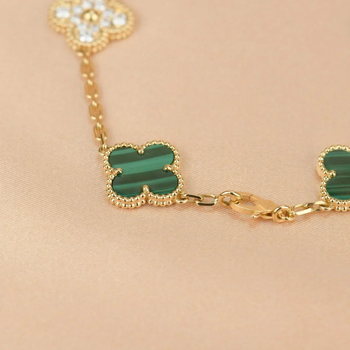 [Mystic ]New  CLOVER 5 MOTIF MALACHITE BRACELET COLLECTION