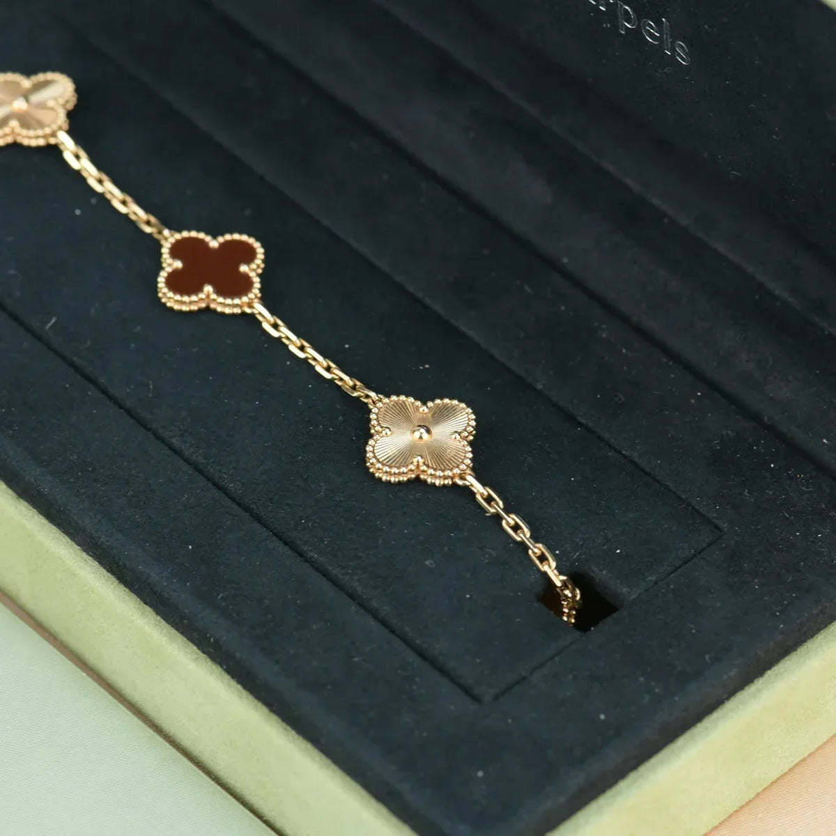 [Mystic ]New  CLOVER 5 MOTIF RED CORNELIAN BRACELET COLLECTION