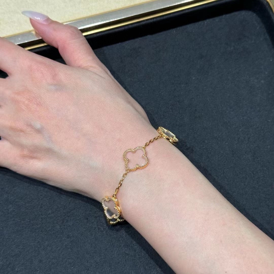 [Mystic ]New CLOVER 5 MOTIF ROCK CRYSTAL BRACELET
