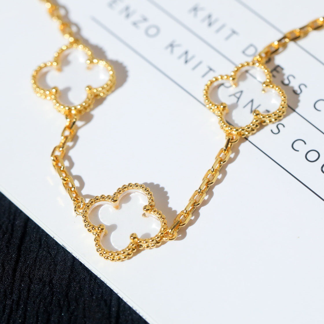 [Mystic ]New CLOVER 5 MOTIF ROCK CRYSTAL BRACELET