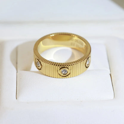 Mystic NEW MODEL LOVE 6.5 MM RING ，6 DIAMONDS