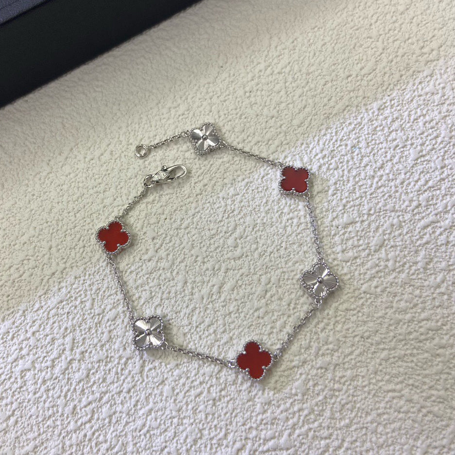 [Mystic ]CLOVER 6 MOTIF RED AGATE LASER BRACELET