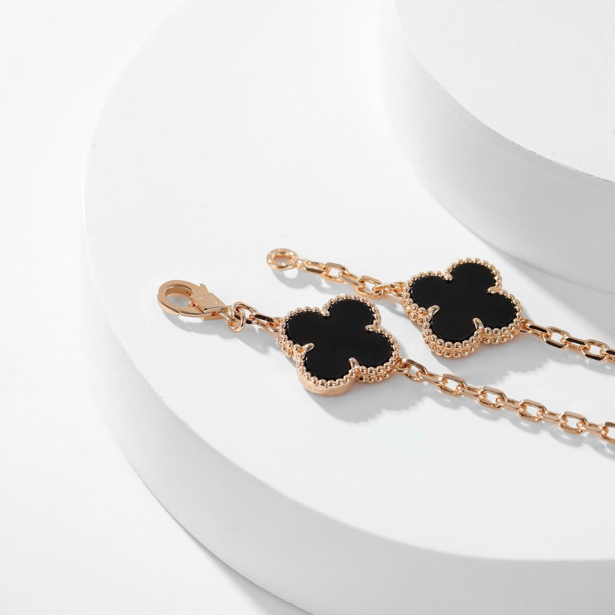 Mystic CLOVER 10 MOTIFS ONYX NECKLACE