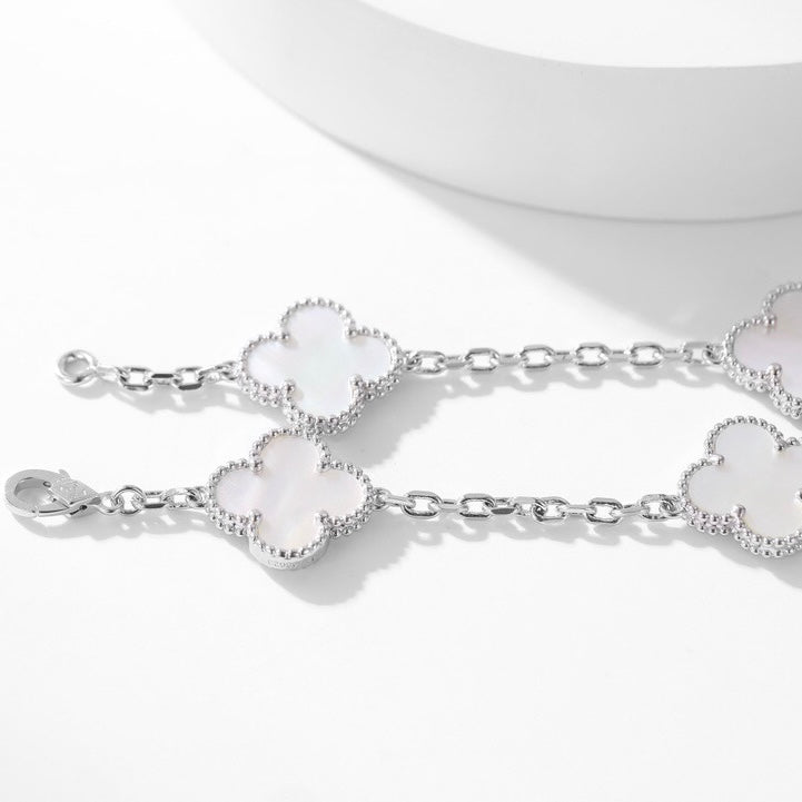 Mystic CLOVER 10 MOTIFS WHITE MOTHER OF PEARL NECKLACE
