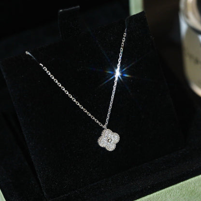 Mystic CLOVER MINI 9.5MM PENDANT DIAMOND NECKLACE