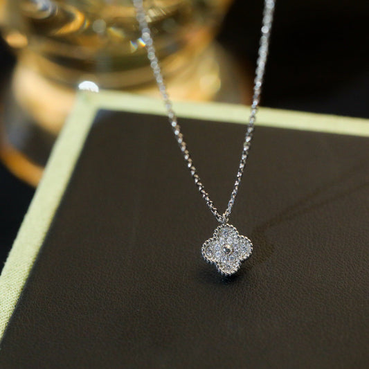 Mystic CLOVER MINI 9.5MM PENDANT DIAMOND NECKLACE