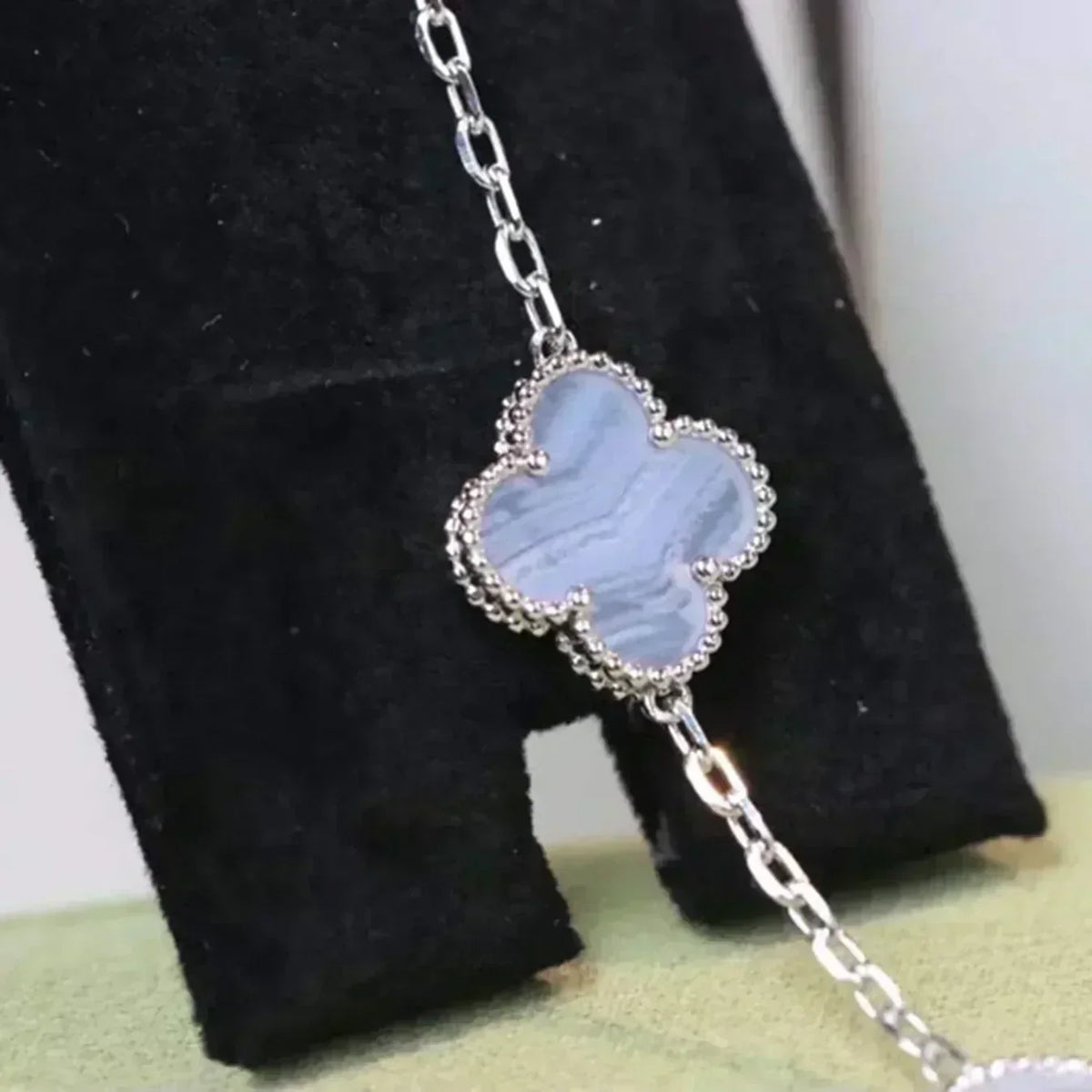 [Mystic ]New  CLOVER 5 MOTIF PURPLE CHALCEDONY BRACELET COLLECTION
