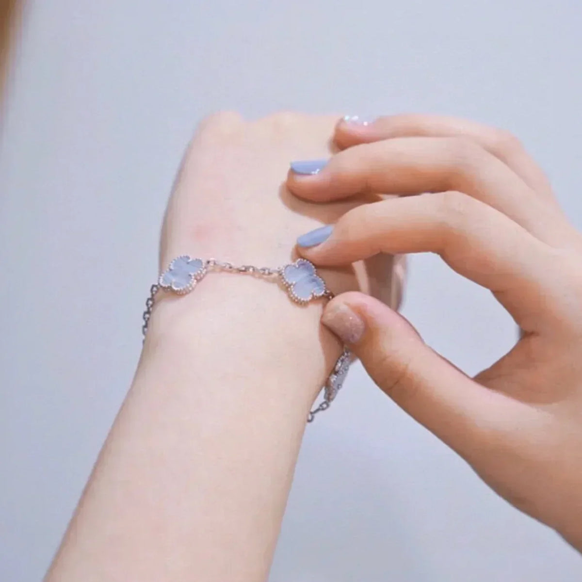 [Mystic ]New  CLOVER 5 MOTIF PURPLE CHALCEDONY BRACELET COLLECTION