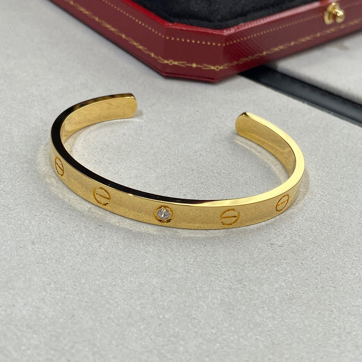 Mystic LOVE BRACELET 6.1MM 1 DIAMOND OPEN CUFF
