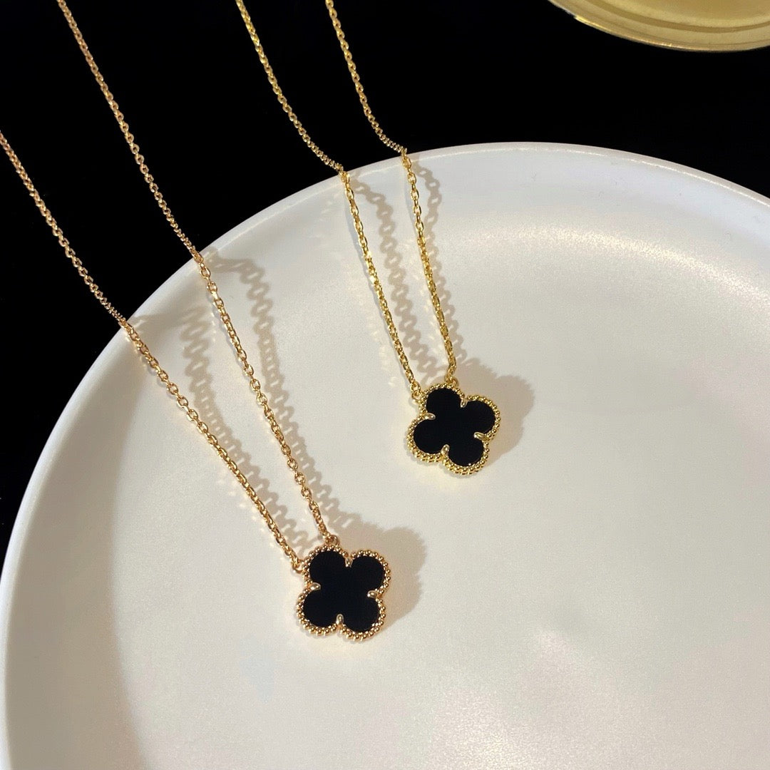 Mystic CLOVER 15MM BLACK ONYX SINGLE FLOWER NECKLACE