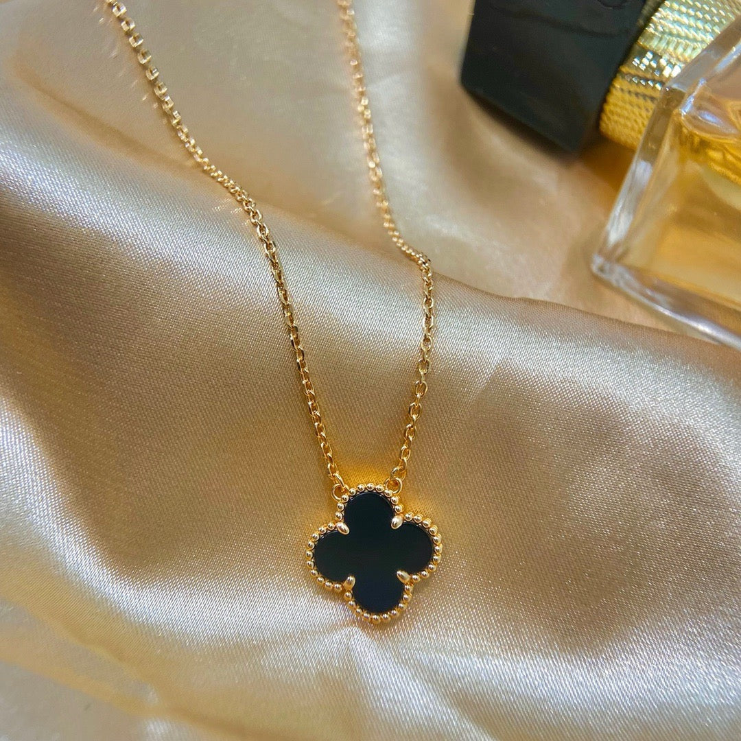Mystic CLOVER 15MM BLACK ONYX SINGLE FLOWER NECKLACE